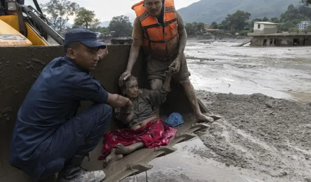 Nepal’de Sel Felaketinin Bilançosu Ağırlaşıyor