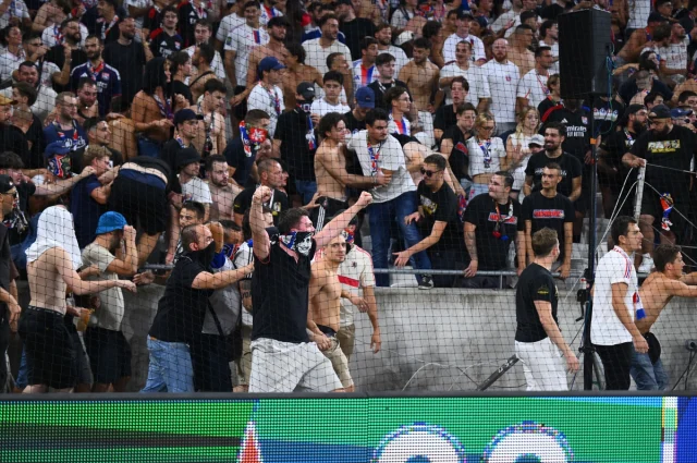 Uefadan Lyon Fenerbahce Maci S 57525491 3224 1 M.jpg